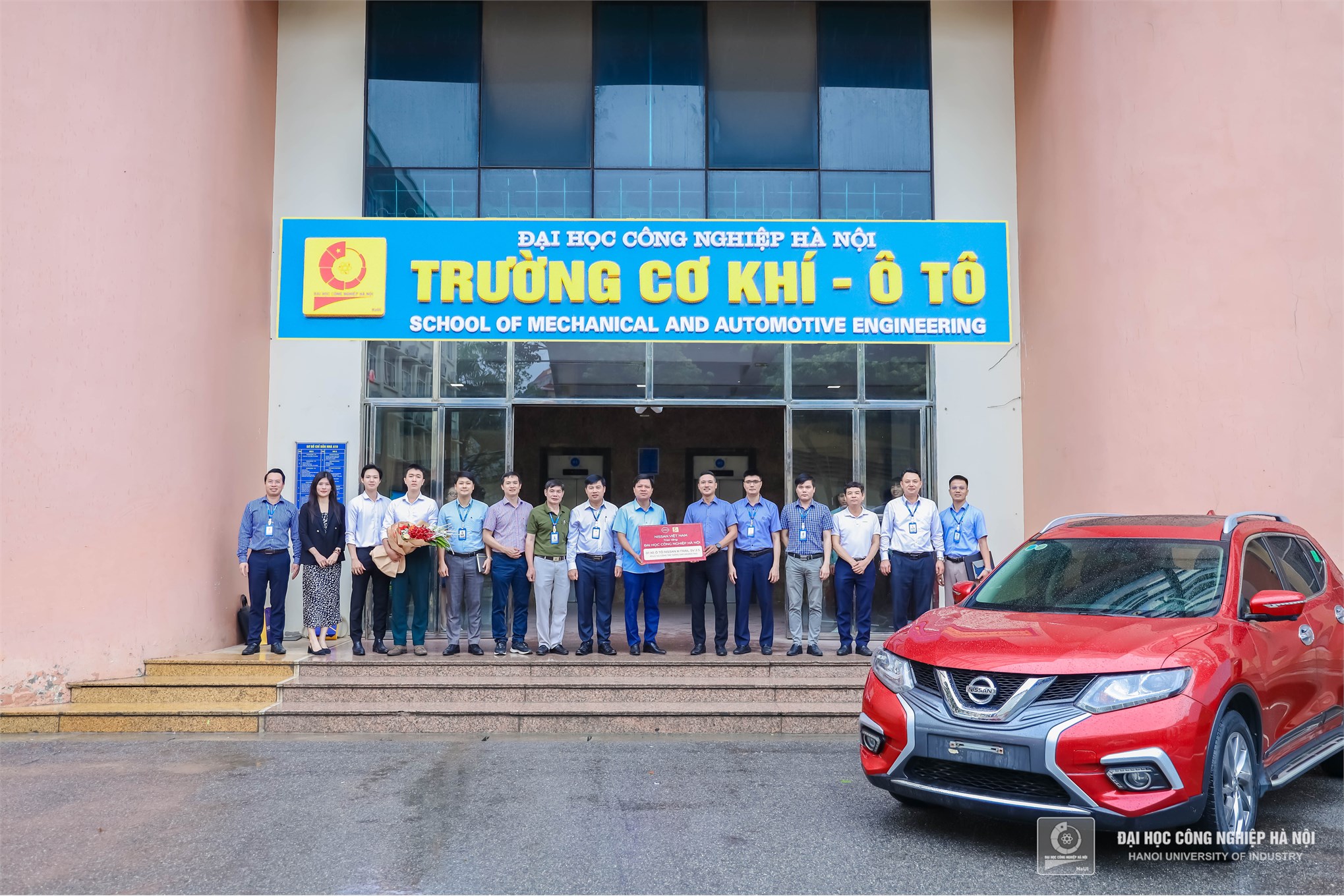 Nâng cao năng lực nghiên cứu, kỹ năng thực hành cho sinh viên lĩnh vực công nghệ ô tô Đại học Công nghiệp Hà Nội