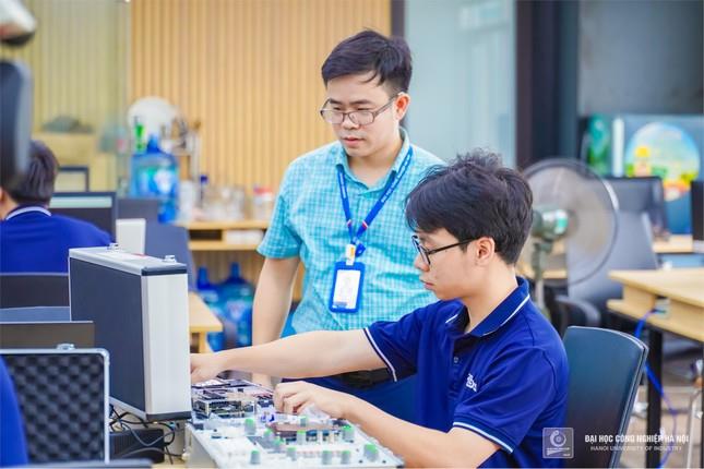 [tienphong] Đại học Công nghiệp Hà Nội mở ngành đào tạo Công nghệ kỹ thuật điện tử y sinh