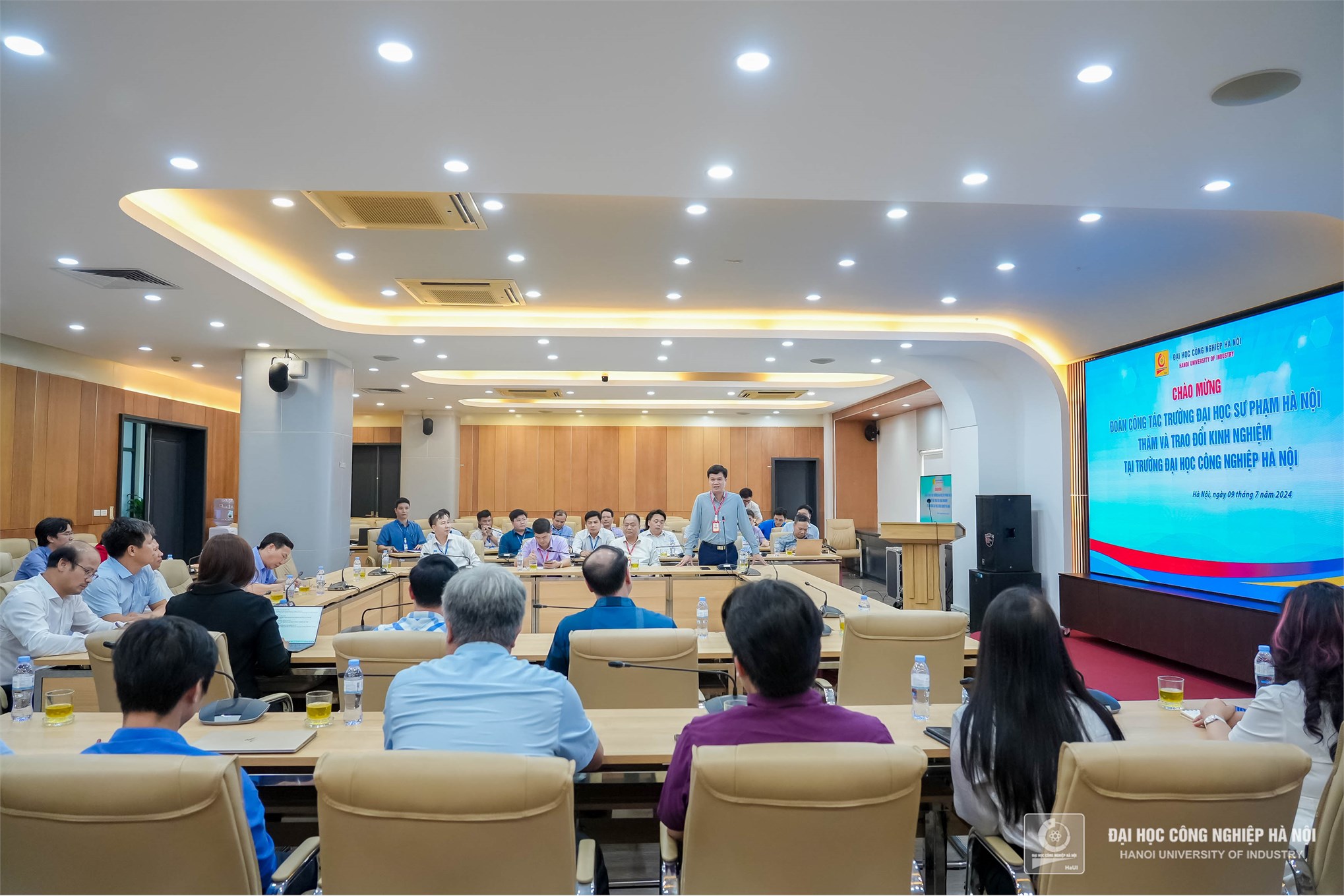 Chia sẻ kinh nghiệm xây dựng chiến lược phát triển Nhà trường giữa Trường Đại học Công nghiệp Hà Nội và Trường Đại học Sư phạm Hà Nội 