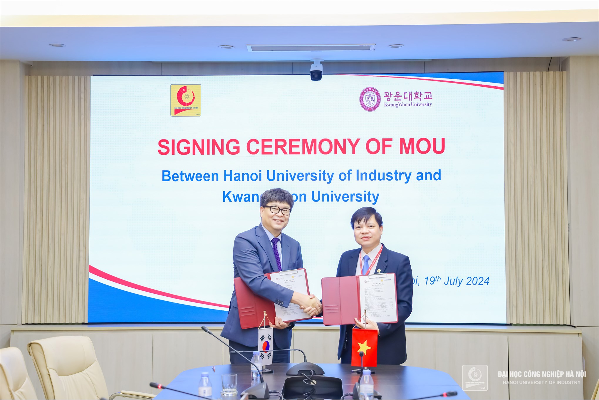 Hanoi University of Industry (HaUI) and Kwangwoon University, Korea signed a MOU