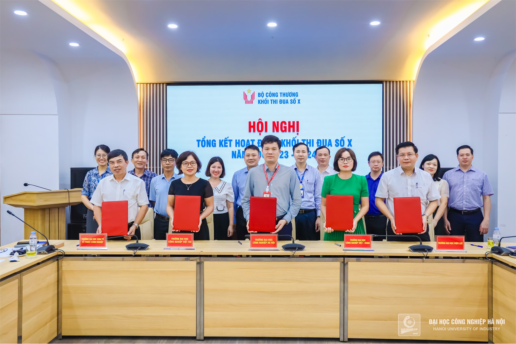 Hội nghị Tổng kết hoạt động Khối thi đua số X, Bộ Công Thương năm học 2023-2024