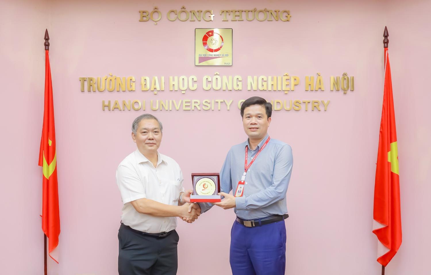 [dientuungdung] REV và HaUI: Cầu nối học thuật và thực tiễn trong lĩnh vực công nghệ