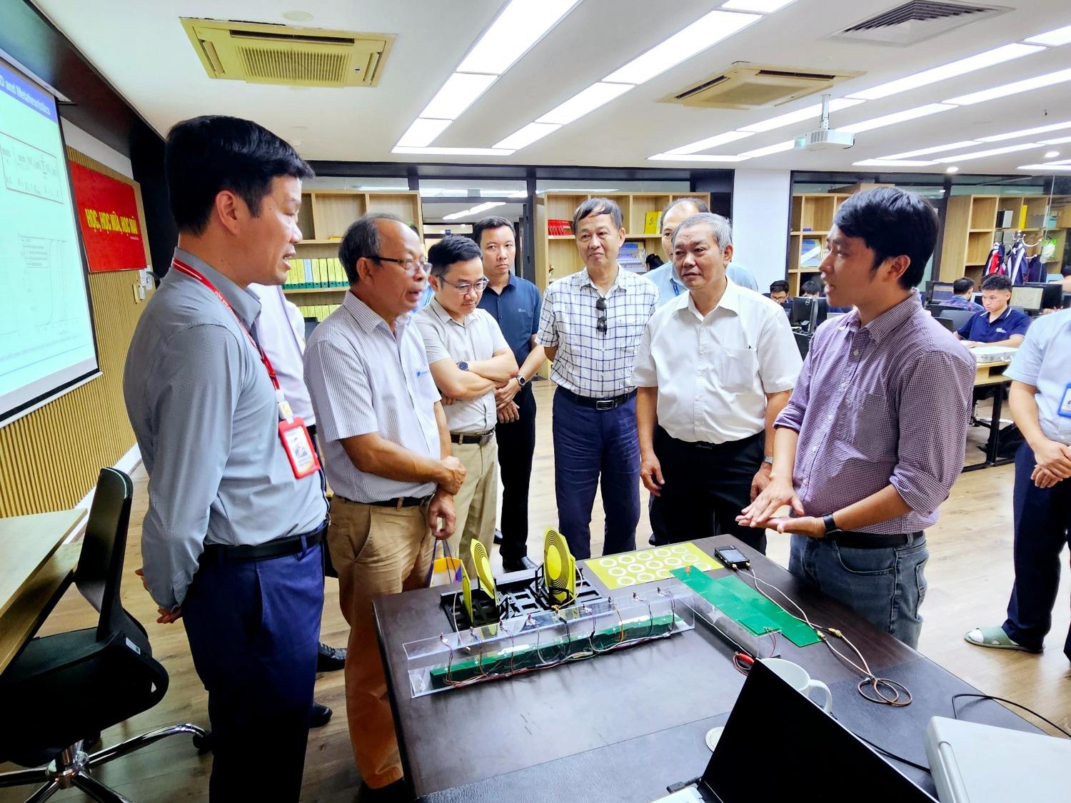 [dientuungdung] REV và HaUI: Cầu nối học thuật và thực tiễn trong lĩnh vực công nghệ