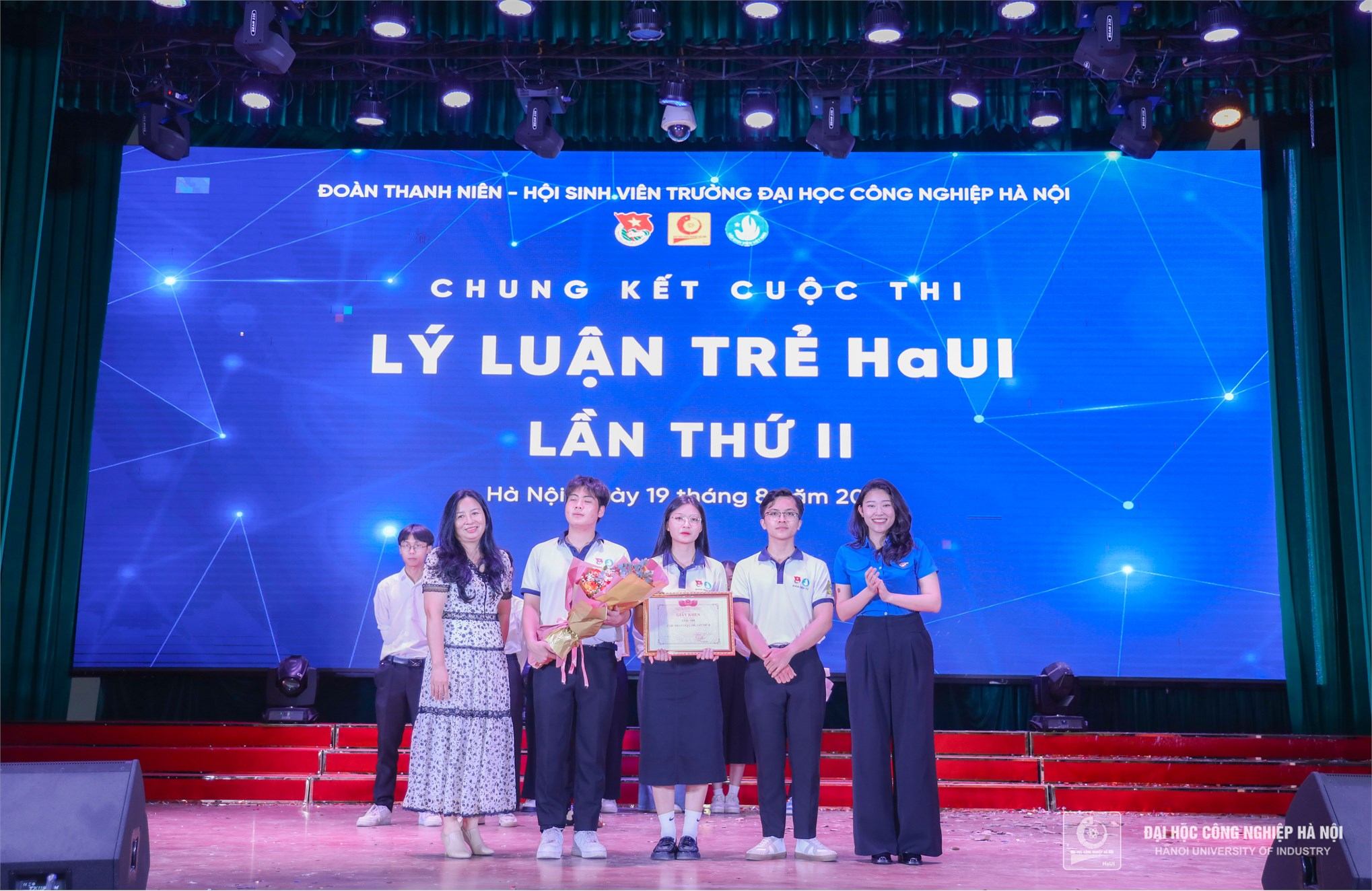 Lý luận trẻ HaUI: Nâng cao nhận thức chính trị, bồi dưỡng lý tưởng cách mạng cho đoàn viên, thanh niên