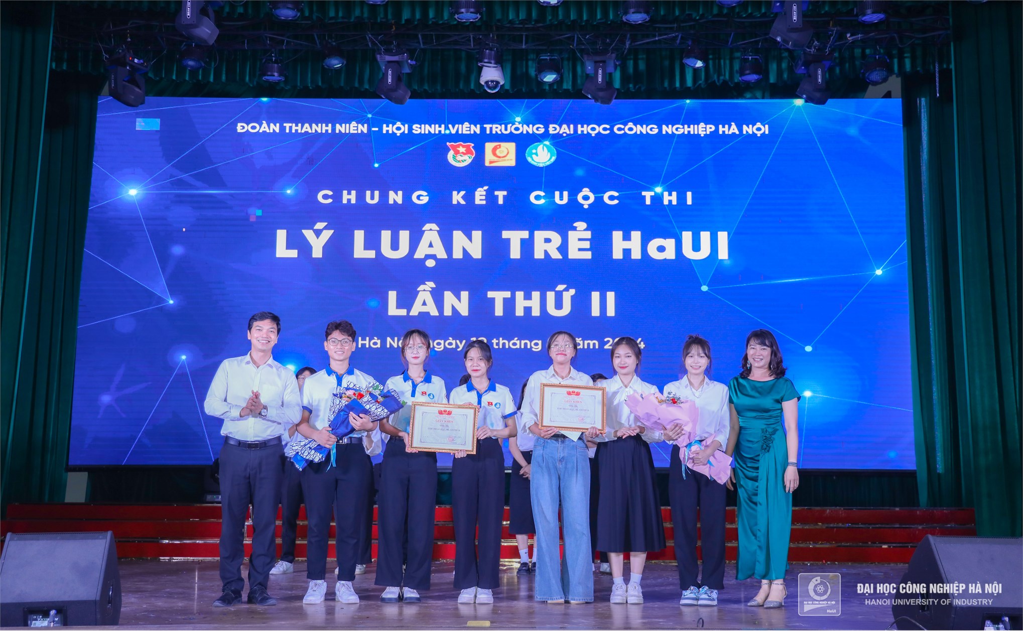 Lý luận trẻ HaUI: Nâng cao nhận thức chính trị, bồi dưỡng lý tưởng cách mạng cho đoàn viên, thanh niên