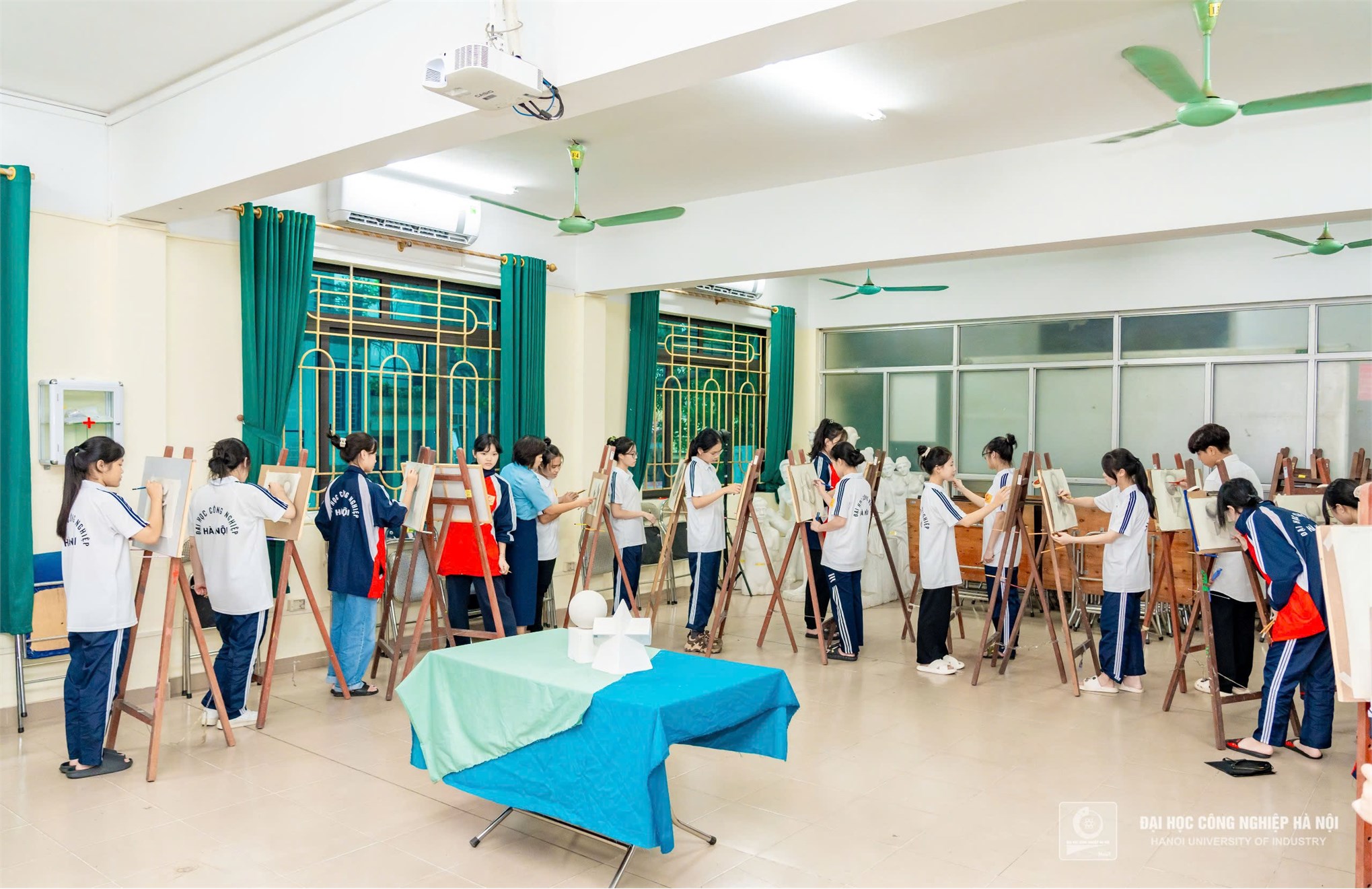 Học Công nghệ may tại Trường Đại học Công nghiệp Hà Nội: Khám phá và cơ hội nghề nghiệp