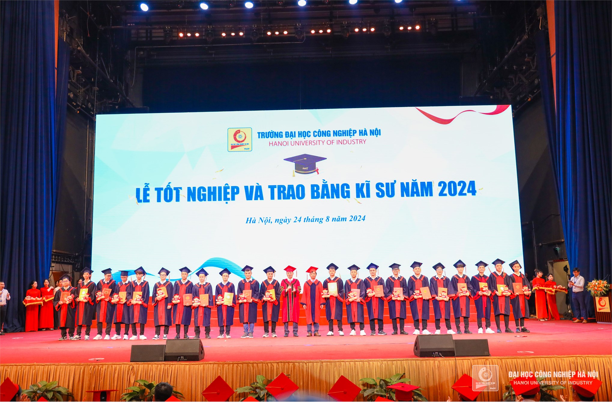 Tân Tiến sĩ, Thạc sĩ, Kĩ sư, Cử nhân tốt nghiệp năm 2024: Sự khởi đầu cho một hành trình phát triển mới trong tương lai