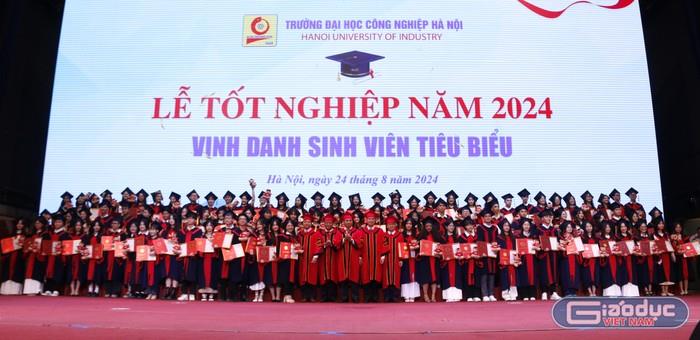 [giaoduc] HaUI trao bằng tốt nghiệp cho gần 6.000 tiến sĩ, thạc sĩ, kỹ sư, cử nhân