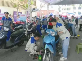 [hanoionline] Ngày hội chăm sóc xe máy tại Hà Nội