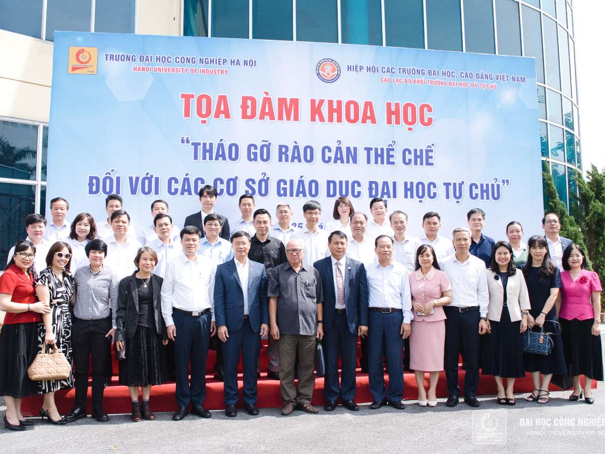 Toạ đàm khoa học “Tháo gỡ rào cản thể chế đối với các cơ sở giáo dục đại học tự chủ”