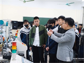 Hanoi University of Industry welcomes Over 500 high school students from the Vocational Education and Continuing Education Center of Ninh Giang District