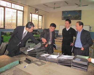 Giám đốc JICA khu vực Châu Á đến thăm và làm việc với trường