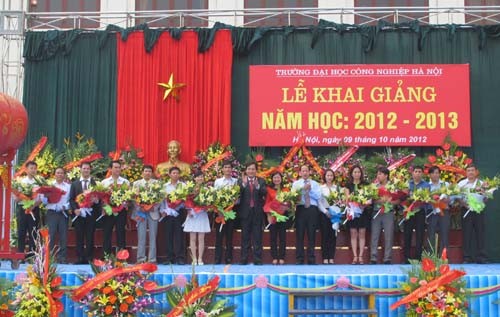Trường Đại học Công nghiệp Hà Nội tổ chức khai giảng năm học 2012 - 2013