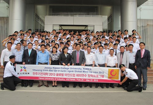 Tổ chức bế giảng và trao chứng nhận kết thúc khóa đào tạo 81 sinh viên trường Đại học Kijeon Hàn Quốc