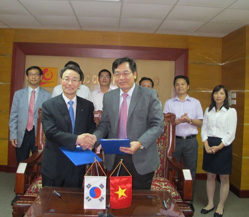 Ký thỏa thuận hợp tác với trường Đại học Sangmyung (Hàn Quốc)