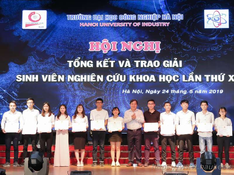 Hội nghị tổng kết và trao giải sinh viên nghiên cứu khoa học lần thứ X