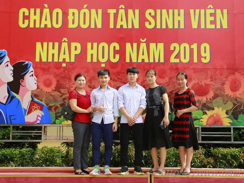 Rộn ràng ngày hội nhập học chào tân sinh viên K14 - K21 tại cơ sở Hà Nội