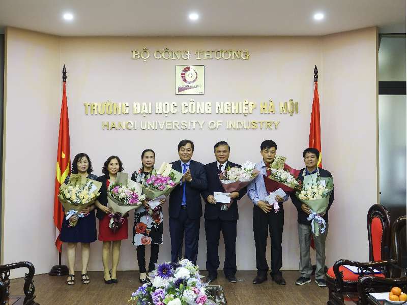 Gặp mặt viên chức nghỉ hưu năm 2019