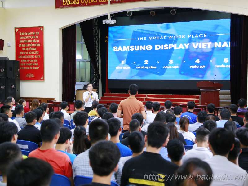 Sinh viên với cơ hội việc làm tại Công ty TNHH Samsung Electronics Việt Nam