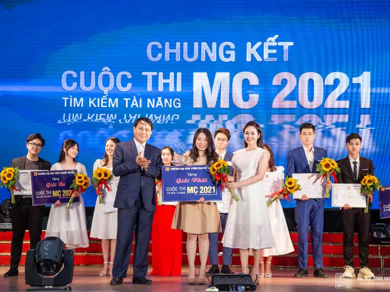 Chung kết cuộc thi “Tìm kiếm tài năng MC - HaUI 2021”