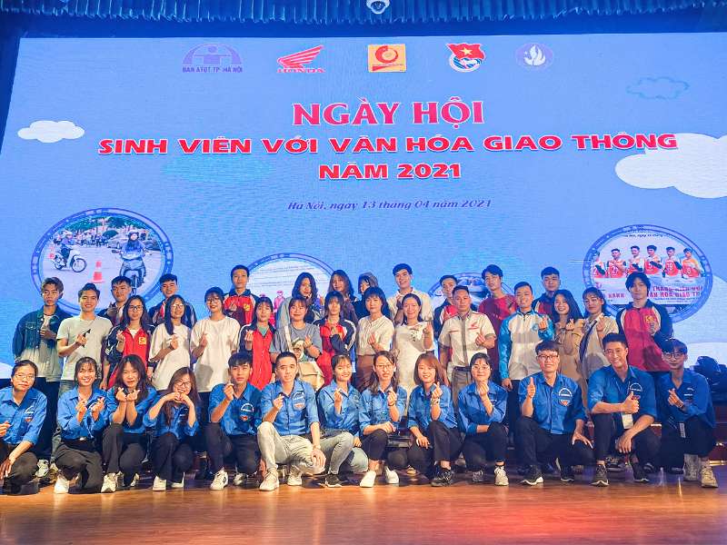 Ngày hội “Sinh viên với văn hóa giao thông” năm 2021