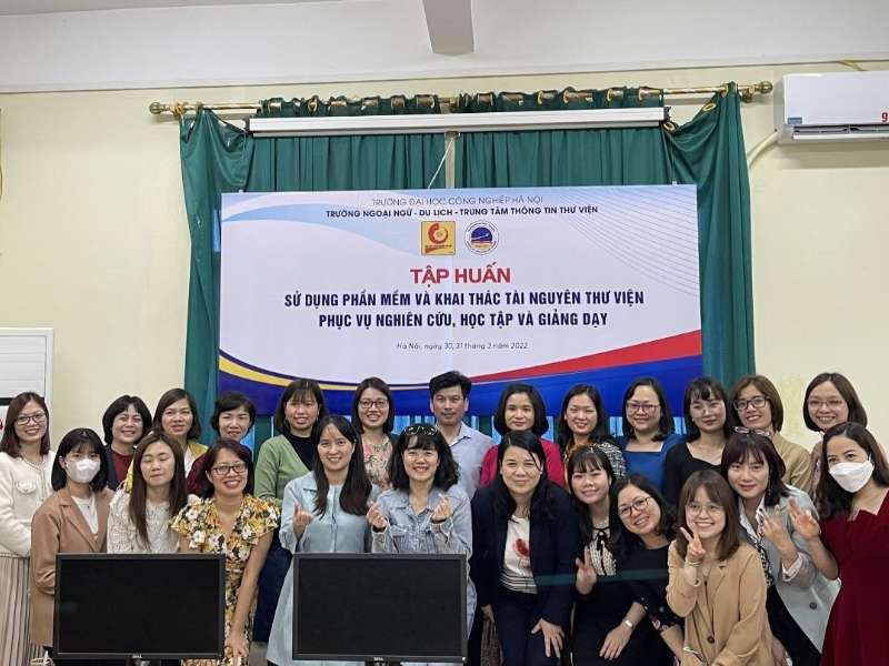 Thư viện Đại học Công nghiệp Hà Nội tổ chức Tập huấn sử dụng phần mềm và khai thác tài nguyên thư viện phục vụ nghiên cứu, học tập và giảng dạy