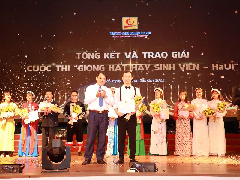 Ấn tượng đêm Chung kết Cuộc thi Giọng hát hay sinh viên HaUI 2021