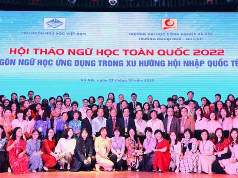 Nghiên cứu và giảng dạy ngôn ngữ học ứng dụng trong xu hướng hội nhập quốc tế