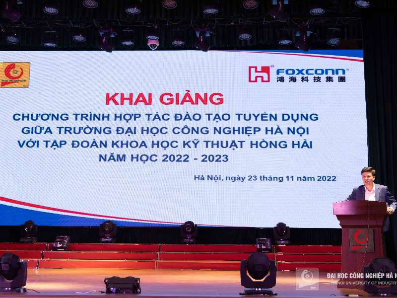 Khai giảng Chương trình hợp tác đào tạo tuyển dụng với Tập đoàn KHKT Hồng Hải năm học 2022 - 2023