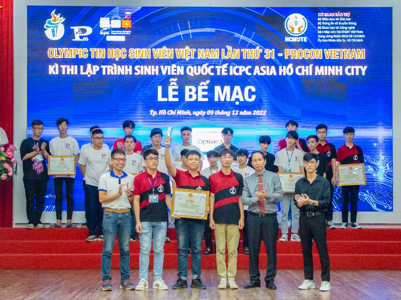 Sinh viên Trường Đại học Công nghiệp Hà Nội đạt thành tích cao tại Kỳ thi Olympic Tin học Sinh viên Việt Nam lần thứ 31