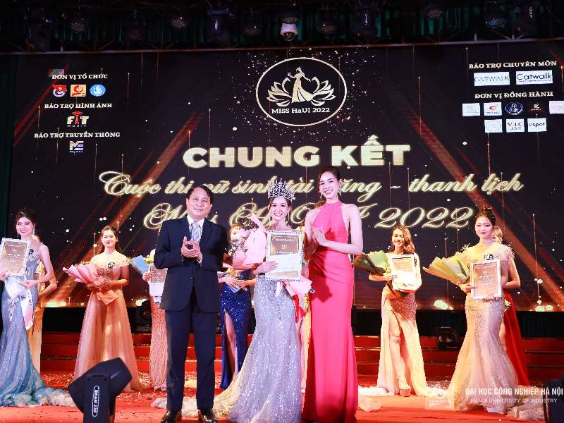 Miss HaUI: Đêm hội tỏa sáng của tài sắc nữ sinh Đại học Công nghiệp Hà Nội