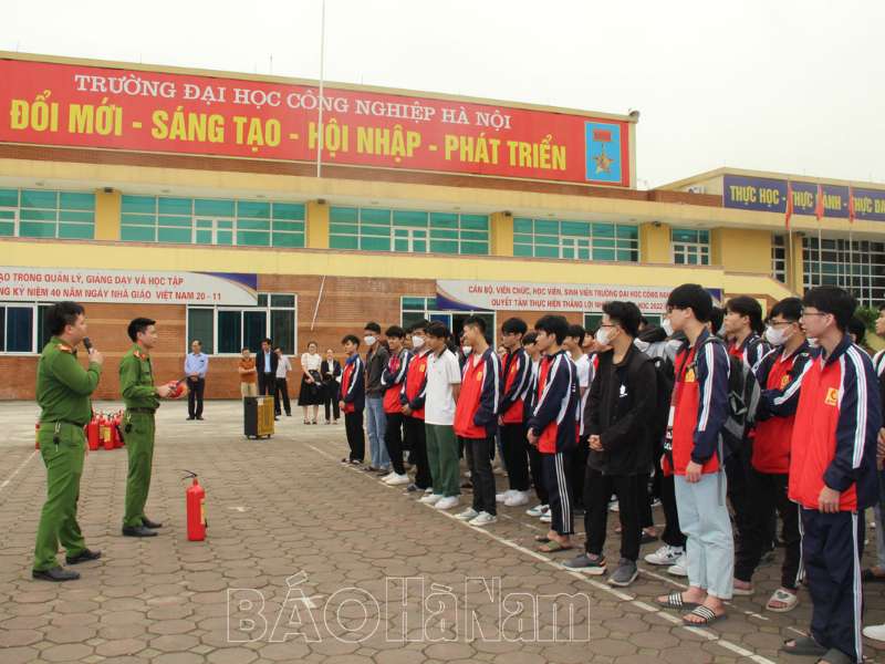 [Báo Lao động] Hà Nam: Trường Đại học Công nghiệp tổ chức thi về phòng cháy chữa cháy