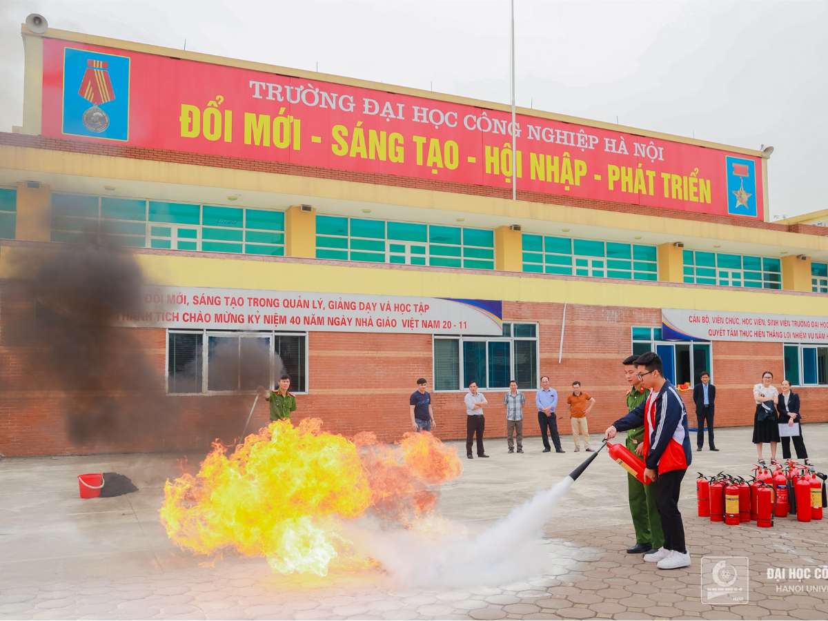 Tập huấn nghiệp vụ, diễn tập phương án phòng cháy chữa cháy và cứu nạn cứu hộ năm 2023