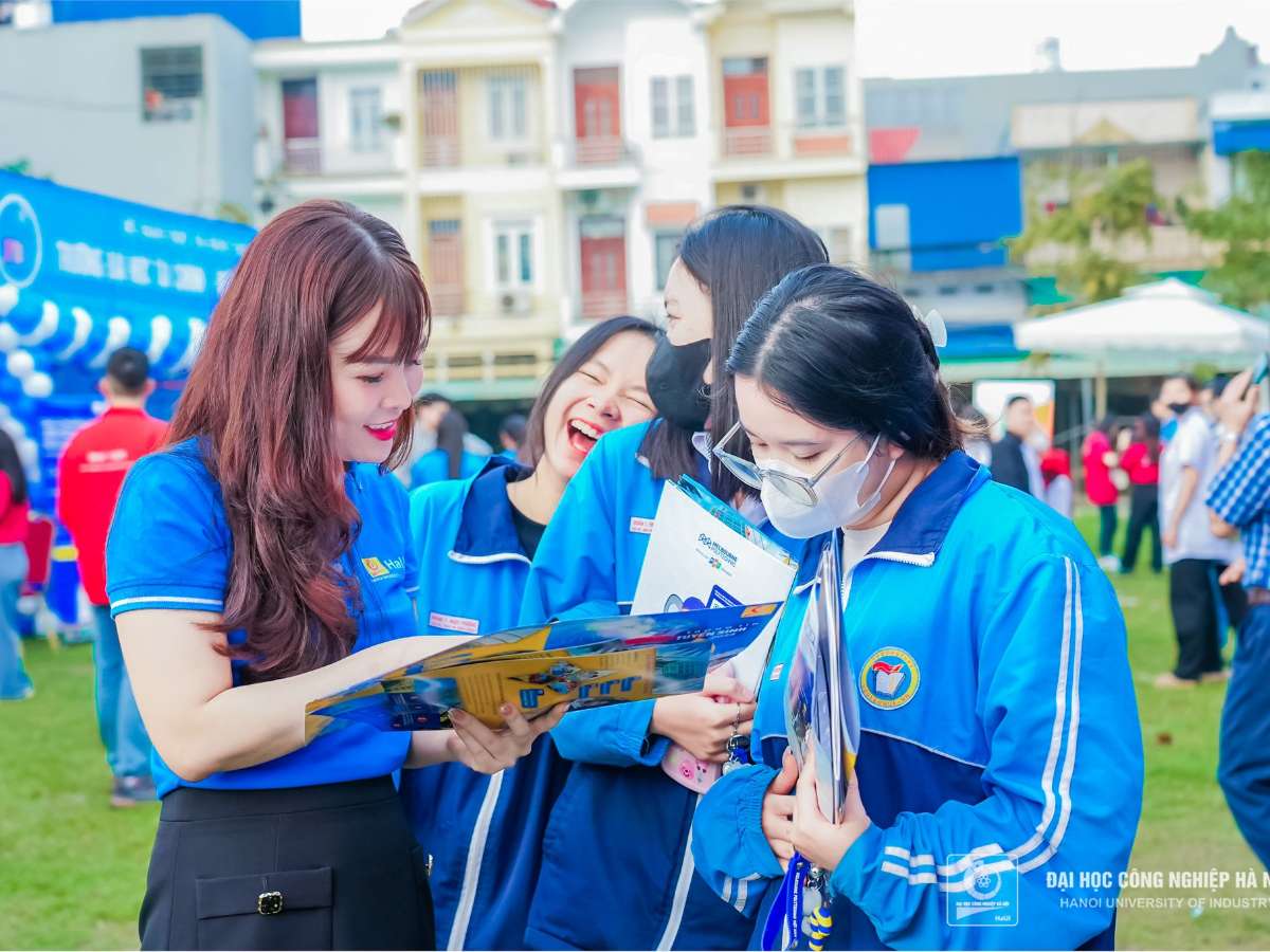 [daibieunhandan] Trường Đại học Công nghiệp Hà Nội mở 2 ngành học mới An toàn thông tin và Ngôn ngữ Trung Quốc