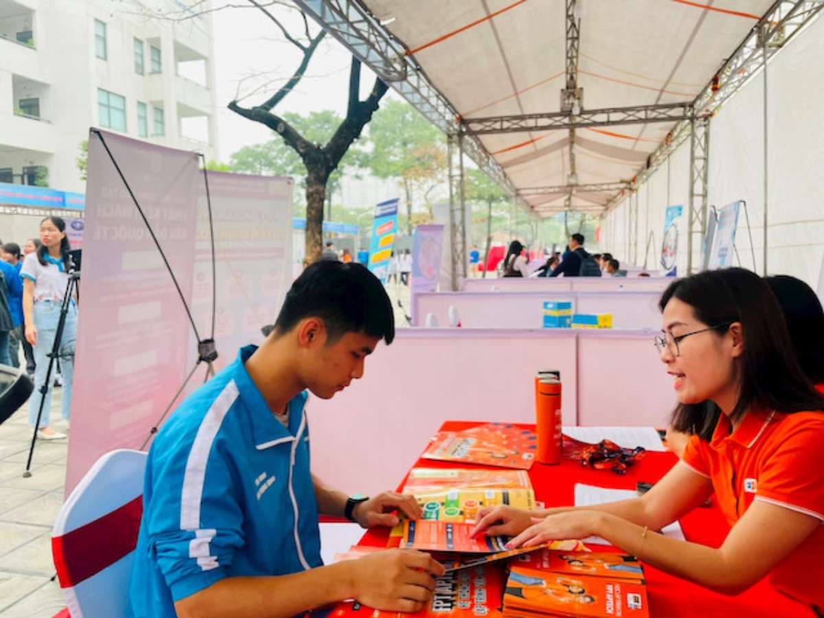 [laodong] Kỹ sư trẻ ngành IT không ngại nhảy việc, tìm kiếm cơ hội có thu nhập cao