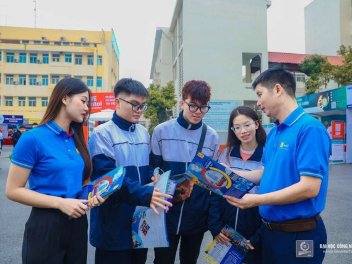 [chinhphu] TUYỂN SINH năm 2024: Điểm chuẩn xét tuyển sớm Trường Đại học Công nghiệp Hà Nội