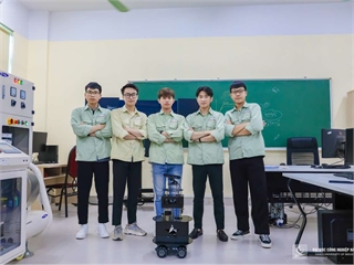 A team of students from the Faculty of Electrical Engineering at Hanoi University of Industry has successfully developed Mobile robot to guide the blind people moving indoors