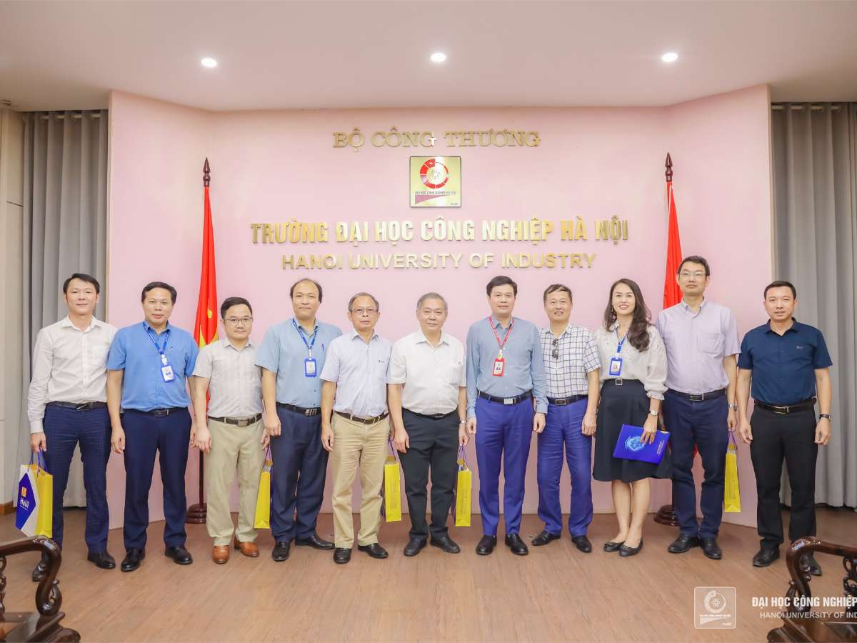 [khcncongthuong] Đại học Công nghiệp Hà Nội mở rộng nghiên cứu lĩnh vực điện tử - viễn thông, công nghệ thông tin