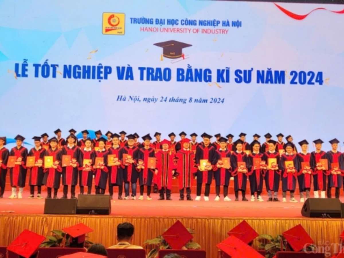 [congthuong] HaUI trao bằng tốt nghiệp cho gần 6.000 tân Tiến sĩ, Thạc sĩ, Kĩ sư và Cử nhân